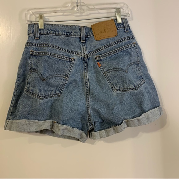 Vintage Levi jean shorts - Picture 2 of 6